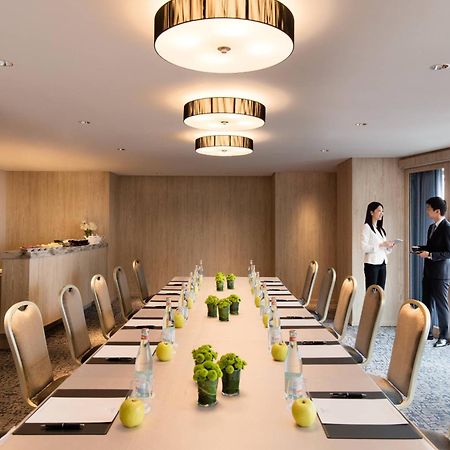 Courtyard By Marriott Shin-Osaka Station Hotel Exterior photo Meeting room