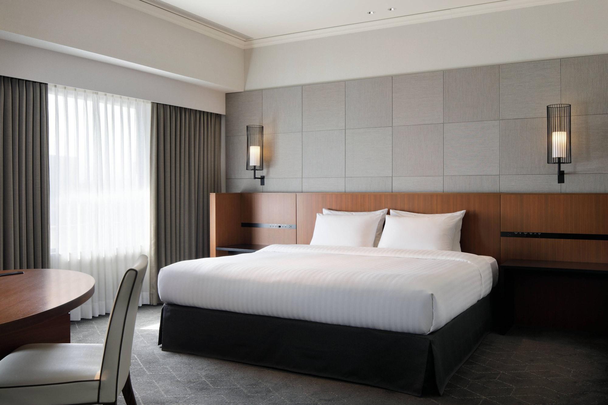 Courtyard By Marriott Shin-Osaka Station Hotel Exterior photo Deluxe King