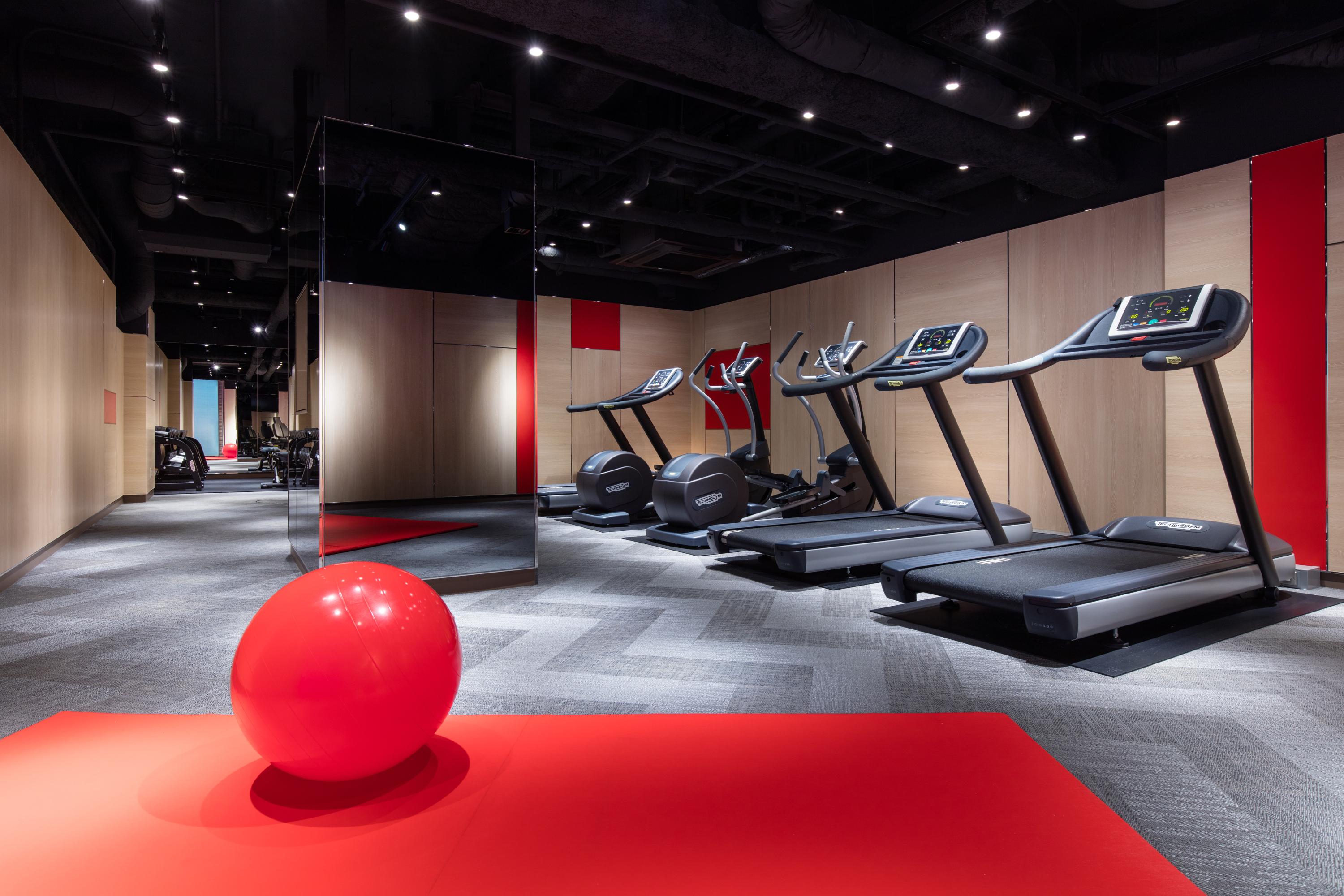 Courtyard By Marriott Shin-Osaka Station Hotel Exterior photo The gym at the hotel