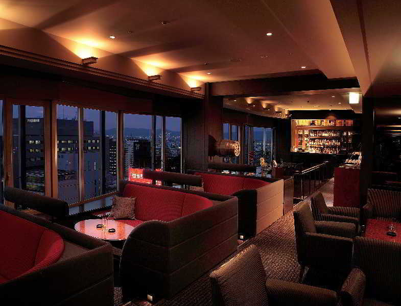 Courtyard By Marriott Shin-Osaka Station Hotel Restaurant photo The bar at the 36th floor
